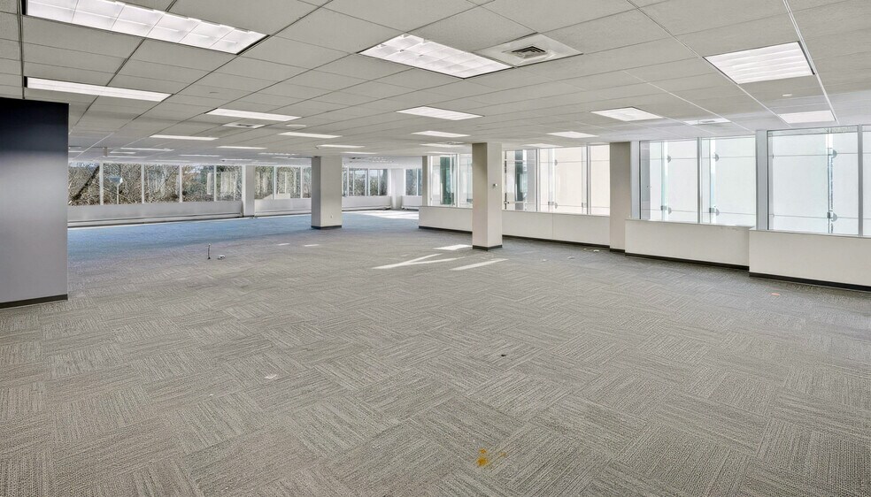 More Photos Of 1300 Walt Whitman Rd, Melville Office For Lease