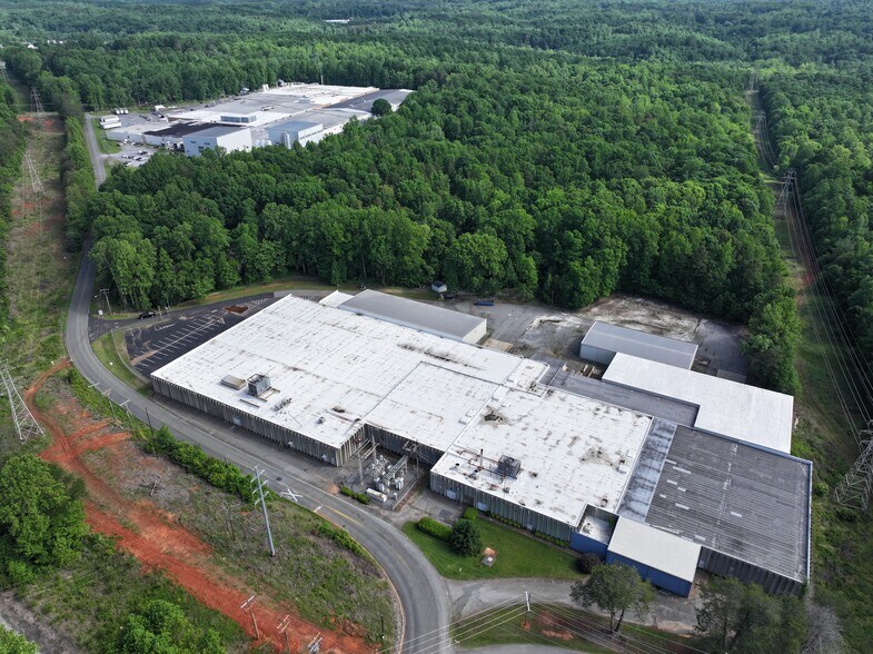 More Photos Of 100 Saxony Dr, Lowell Manufacturing For Lease
