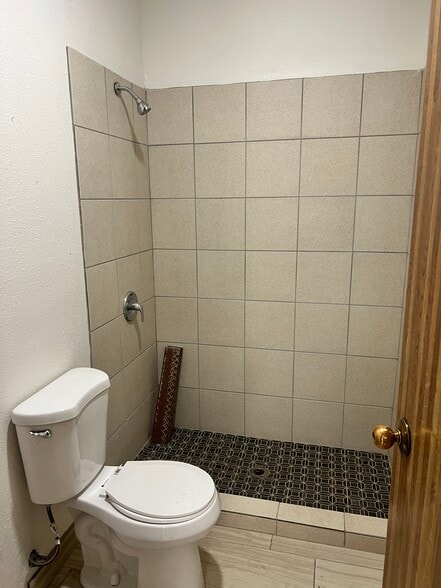 More Photos Of 2311 N Mesa St, El Paso Medical For Lease