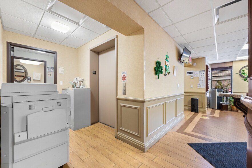 More Photos Of 7210 13th Ave, Brooklyn Medical For Lease