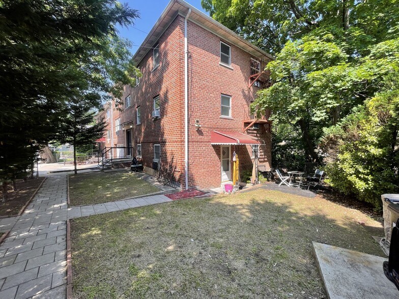 More Photos Of 5834 Fieldston Rd, Bronx Apartments For Sale