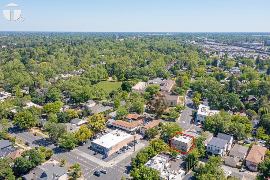 More Photos Of 2724 24th St, Sacramento Office Residential For Lease