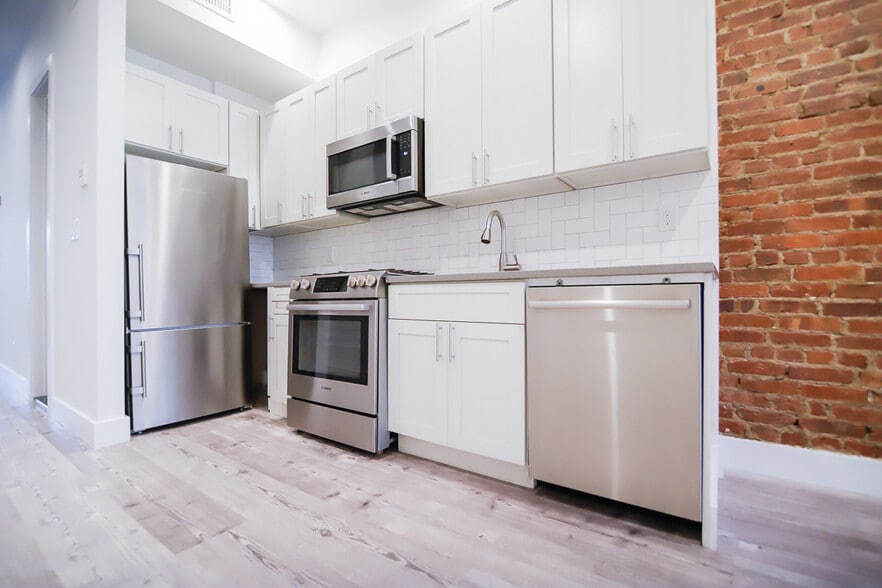 More Photos Of 51 Driggs Ave, Brooklyn Apartments For Sale