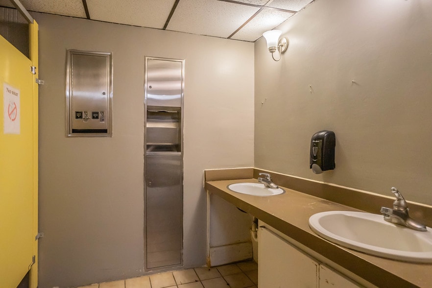 More Photos Of 321 N Stanton St, El Paso Loft Creative Space For Sale