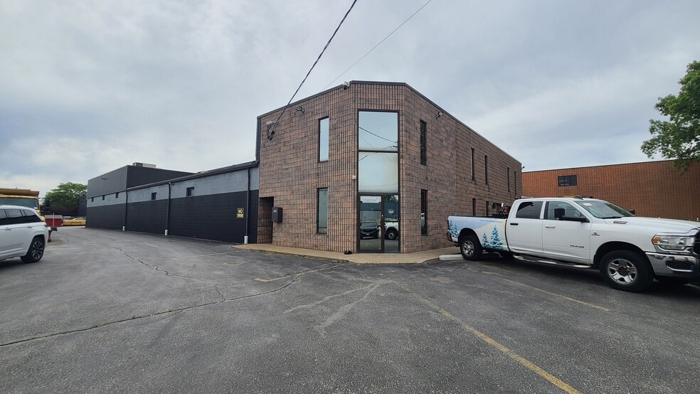 Primary Photo Of 2045 Astor Crt, Tecumseh Manufacturing For Lease