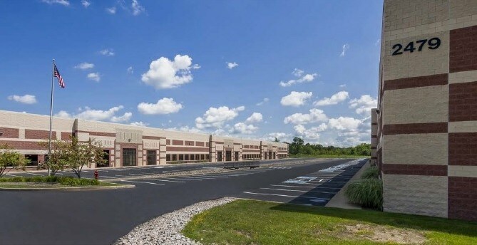 More Photos Of 2479 Edison Blvd, Twinsburg Warehouse For Lease