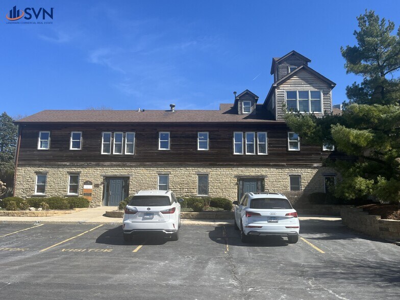 More Photos Of 28 N Bennett St, Geneva Loft Creative Space For Lease