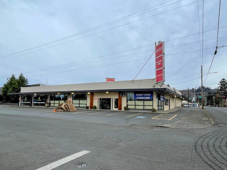 Primary Photo Of 3504-3536 NE 3rd Ave, Camas General Retail For Lease