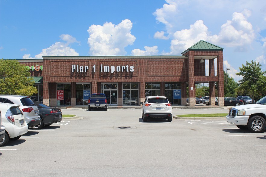More Photos Of 2019 S Glenburnie Rd, New Bern Supermarket For Lease