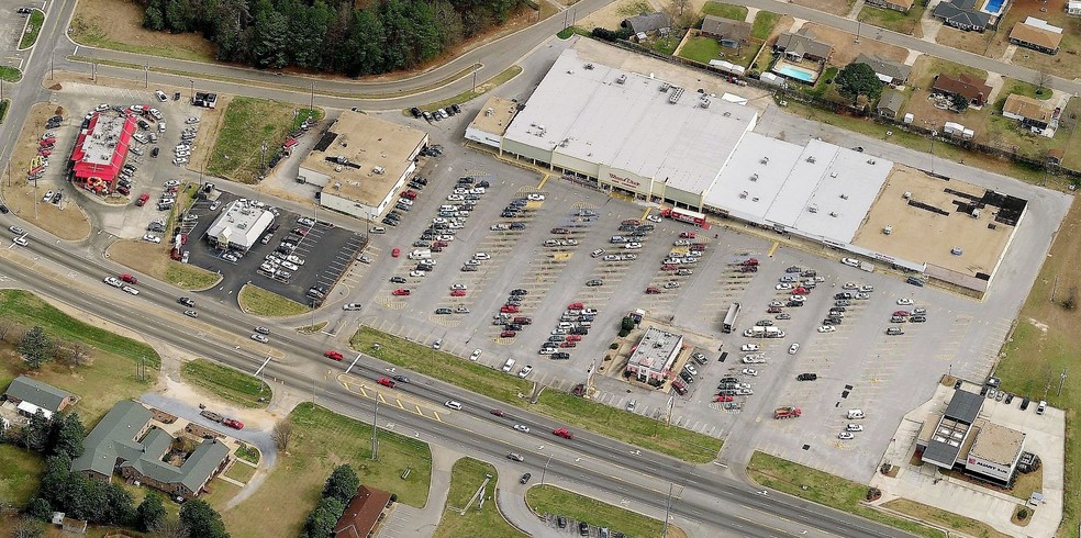 Primary Photo Of 5306 Us Highway 231, Wetumpka Unknown For Lease