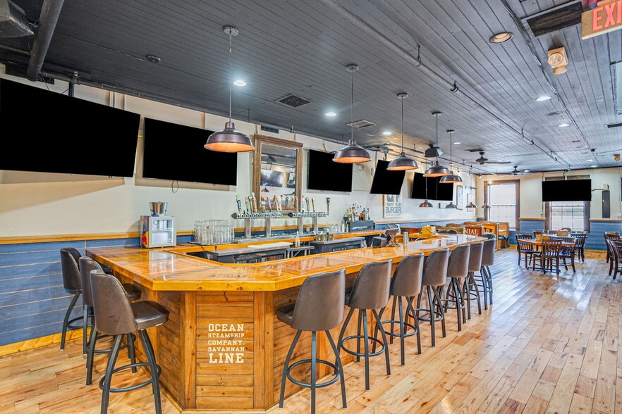 More Photos Of 209 W Congress St, Savannah Restaurant For Sale