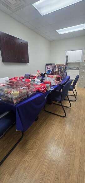 More Photos Of 100 Governors Trace, Fayetteville Office For Lease