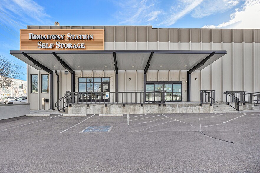 More Photos Of 1475 S Acoma St, Denver Warehouse For Sale