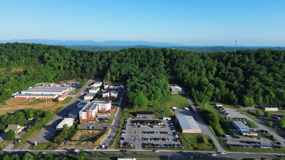 Primary Photo Of 1501 Callahan Dr, Knoxville Auto Dealership For Lease