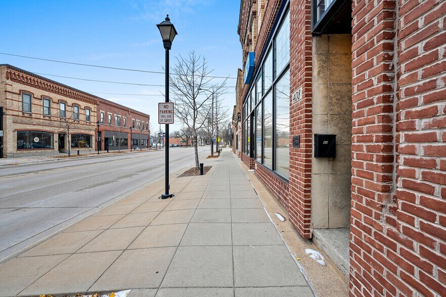 More Photos Of 408 Dousman St, Green Bay Storefront Retail Residential For Sale