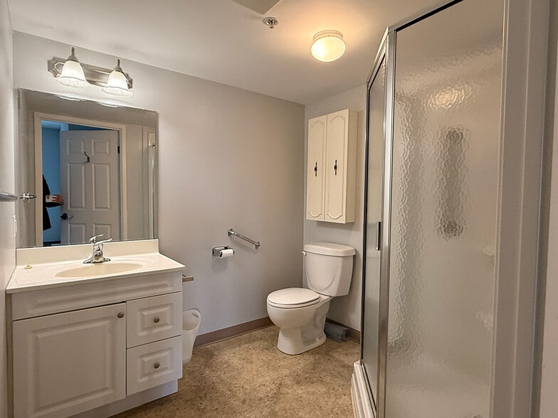 More Photos Of 512 Thunder Bridge Rd, Lindsay Healthcare For Sale