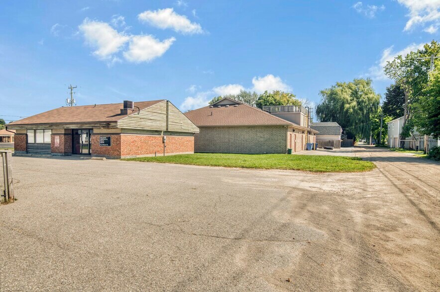 More Photos Of 215 First Av E, Shelburne Medical For Sale