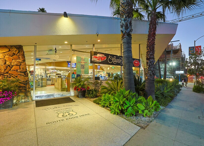 More Photos Of 1670 Lincoln Blvd, Santa Monica Restaurant For Sale