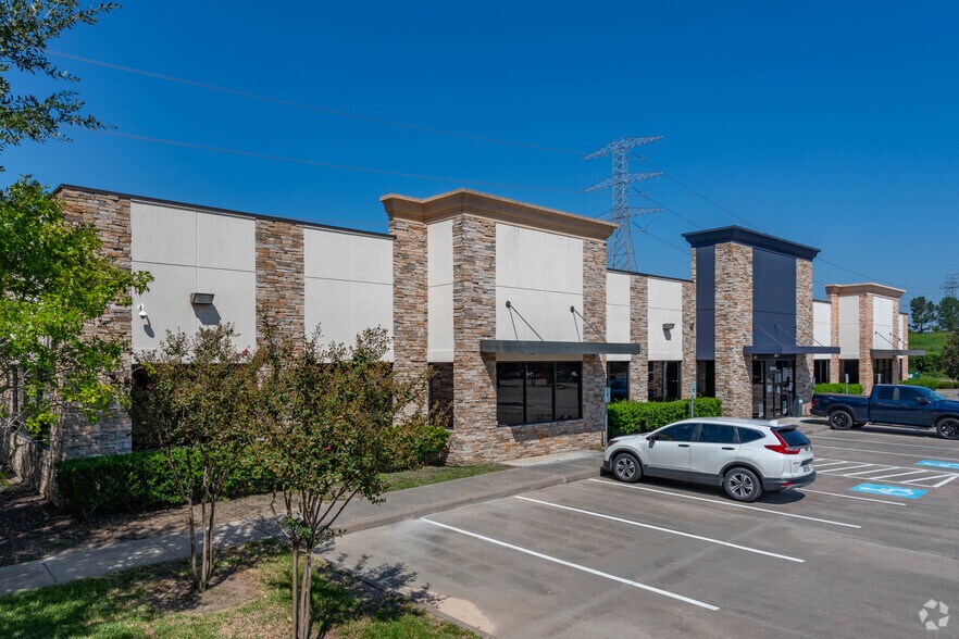 More Photos Of 15366 Park Row, Houston Office For Lease