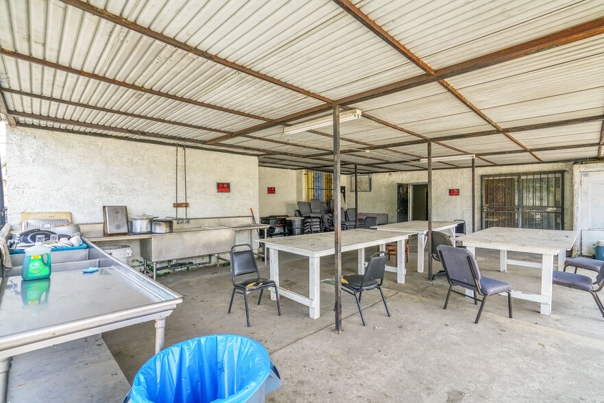 More Photos Of 109 S Aprilia Ave, Compton Religious Facility For Sale
