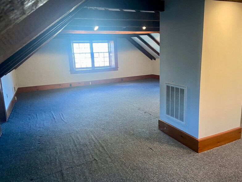 More Photos Of 1298-1300 Hope Bridgeville Rd, Hope Office For Lease