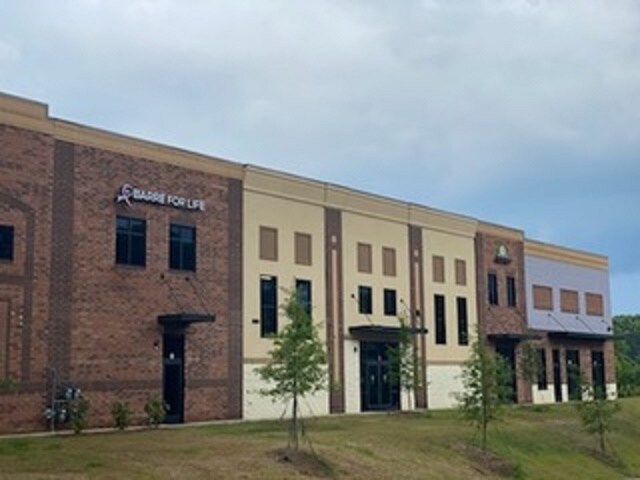 More Photos Of 136 Waxhaw Pky, Waxhaw Storefront Retail Office For Lease