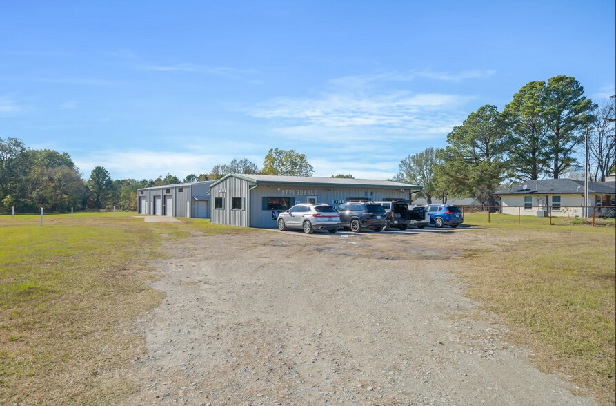 More Photos Of 20981 State Highway 64, Canton General Retail For Sale