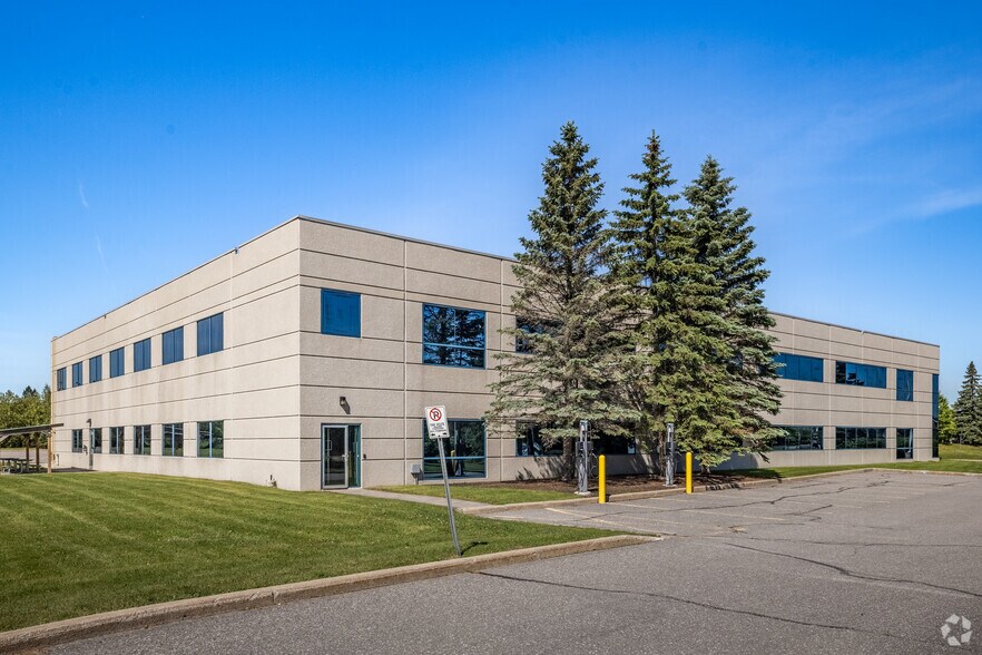 More Photos Of 3000 Solandt Rd, Ottawa Office For Lease