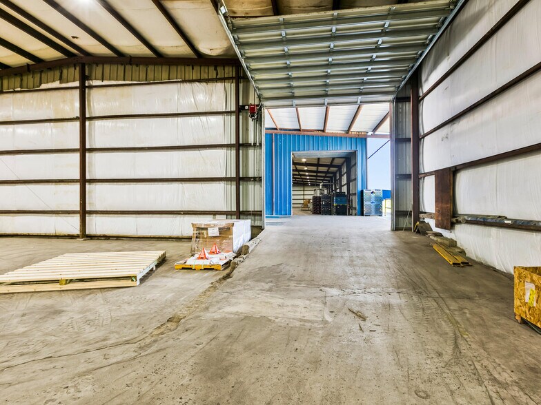 More Photos Of 465 L a White Dr, Fletcher Industrial For Lease