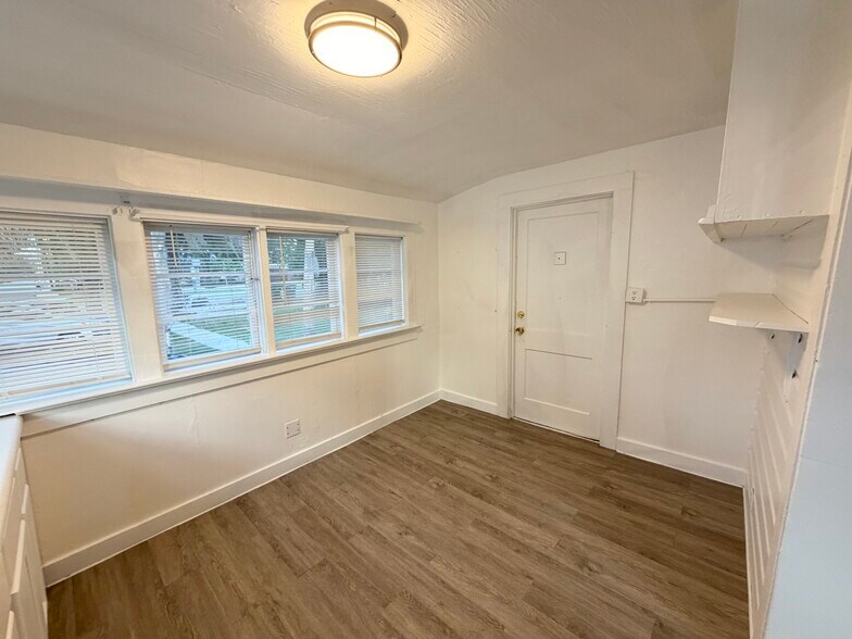 More Photos Of 324 N Orange St, New Smyrna Beach Multifamily For Sale