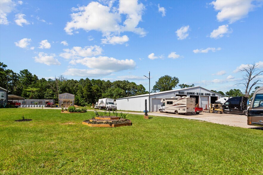 More Photos Of 15844 State Highway 31 W, Tyler Truck Terminal For Sale