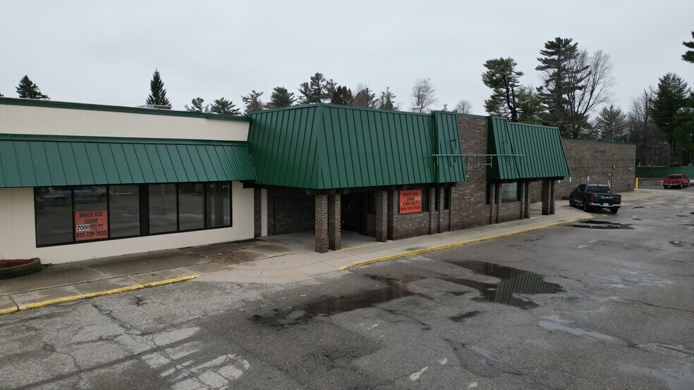 More Photos Of 520-522 E Houghton Ave, West Branch General Retail For Lease