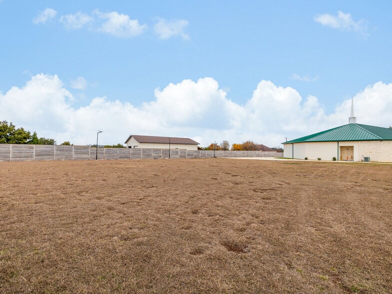 More Photos Of 6600 S Lakewoods Dr, Georgetown Specialty For Sale