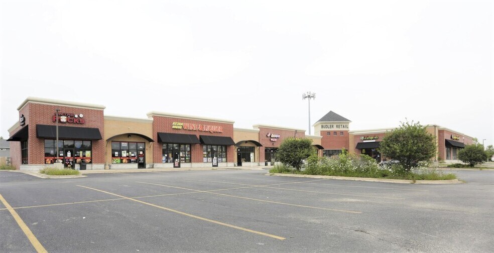 More Photos Of 320-352 S Budler Rd, Romeoville Unknown For Lease