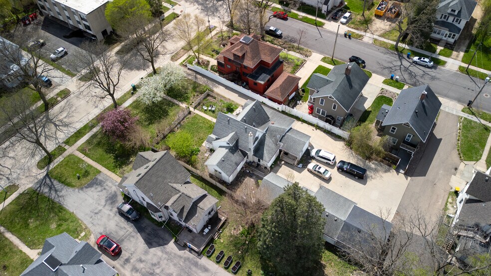 More Photos Of 707 E Center St, Rochester Apartments For Sale