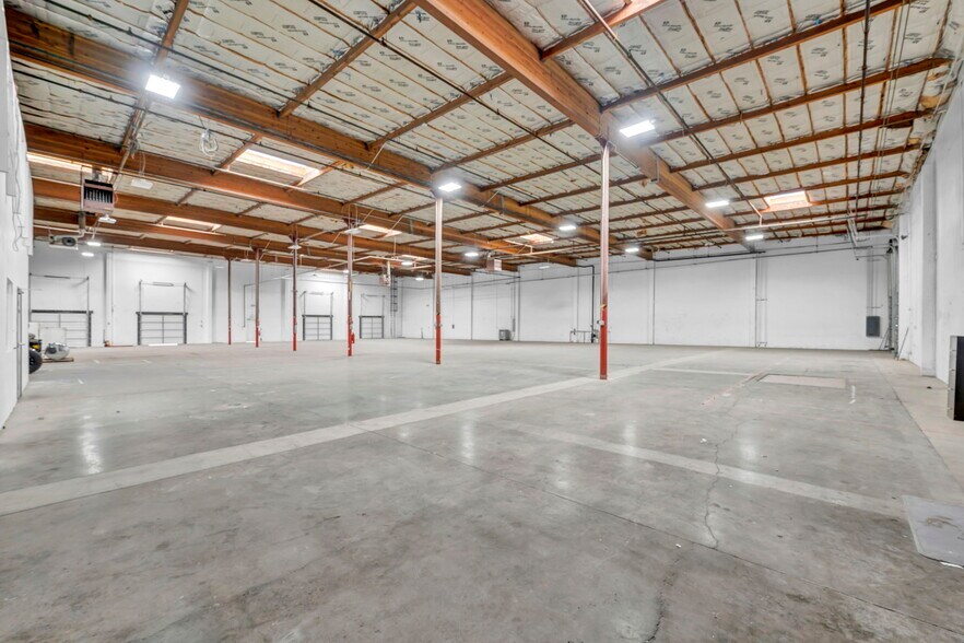 More Photos Of 875 Deming Way, Sparks Industrial For Lease