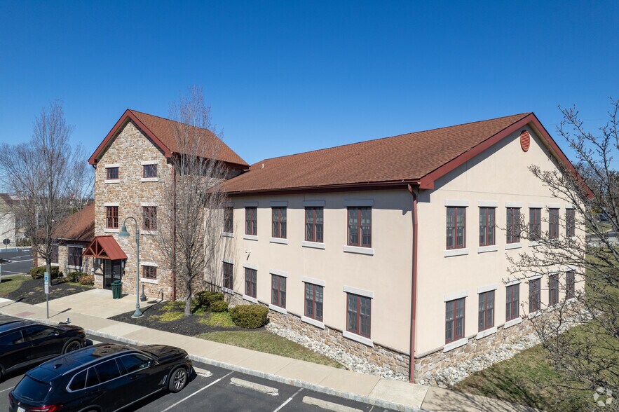 More Photos Of 1600 N Bethlehem Pike, Lower Gwynedd Office For Lease