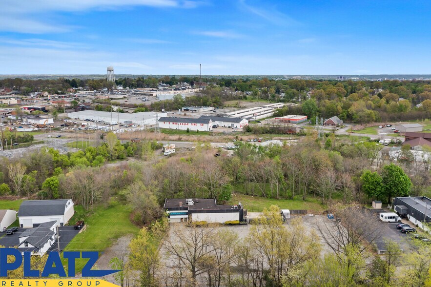 More Photos Of 169 S Four Mile Run Rd, Austintown Bar For Sale