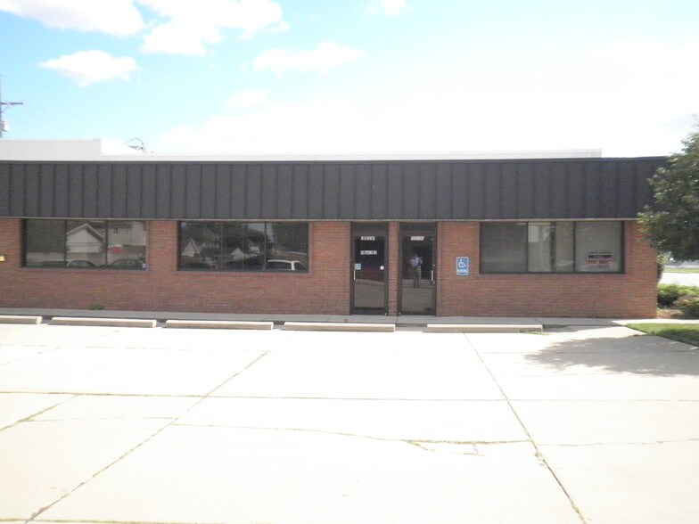 More Photos Of 30230-30236 John R Rd, Madison Heights Office For Lease
