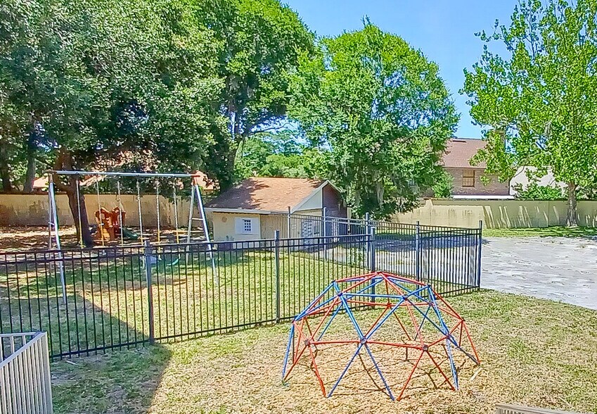 More Photos Of 499 S Nova Rd, Ormond Beach Schools For Sale