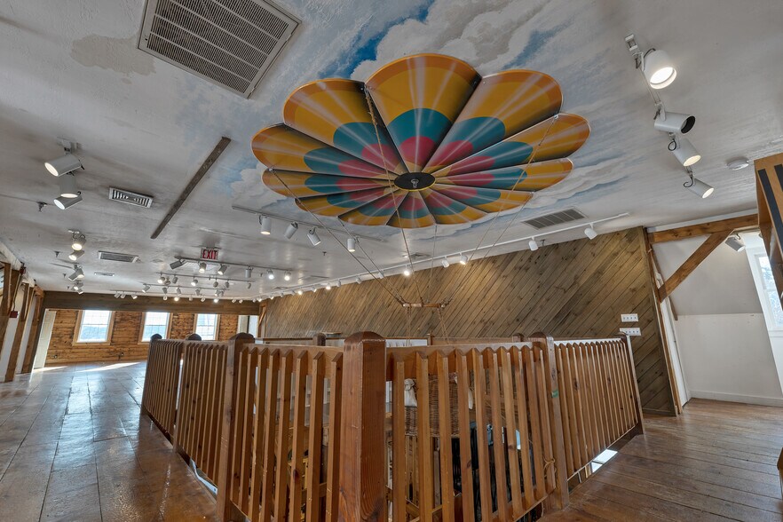 More Photos Of 312 Daniel Webster Hwy, Meredith Hotel For Lease