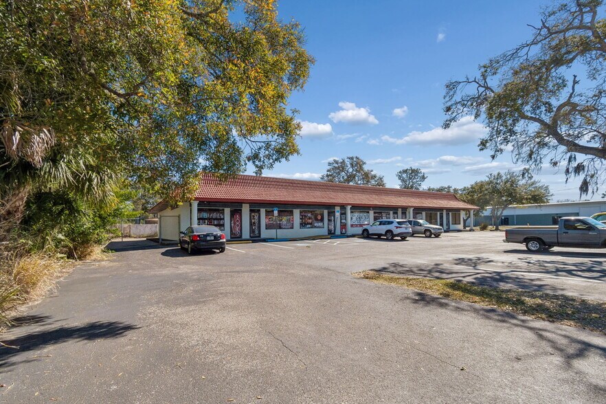 More Photos Of 8625 66th St N, Pinellas Park Storefront Retail Office For Sale