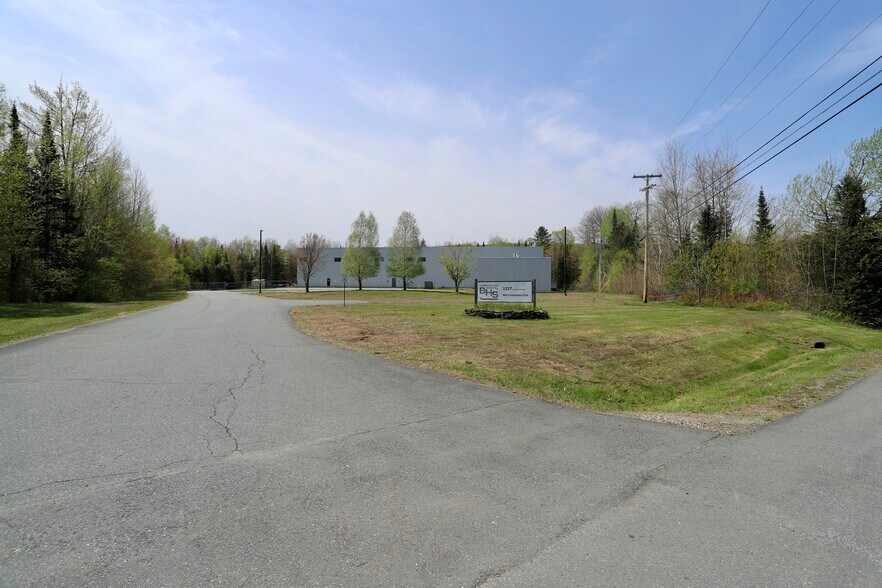 More Photos Of 1227 Industrial Pky, Saint Johnsbury Industrial For Lease