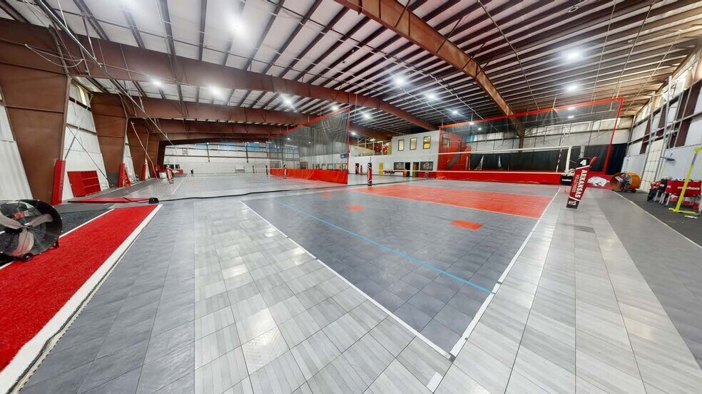 More Photos Of 3735 Treat Ln, Springdale Warehouse For Lease