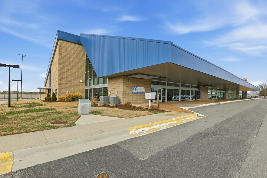 Primary Photo Of 2780 Jetport Rd, Kinston Office For Lease