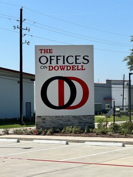 More Photos Of 7630 Dowdell Rd, Spring Medical For Lease