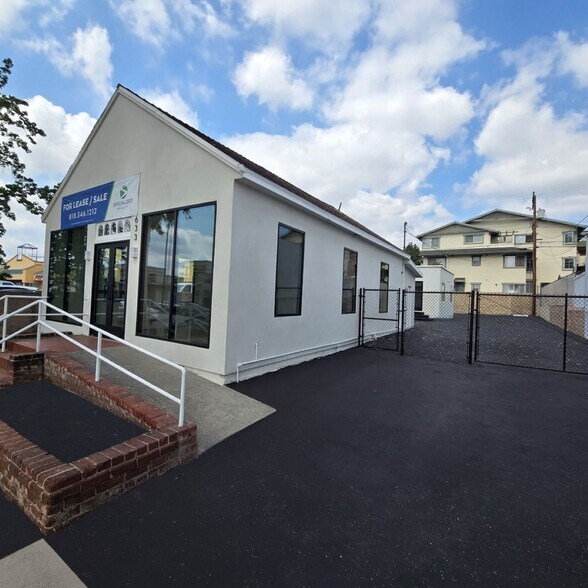 Primary Photo Of 633 E Colorado St, Glendale Storefront Retail Residential For Sale