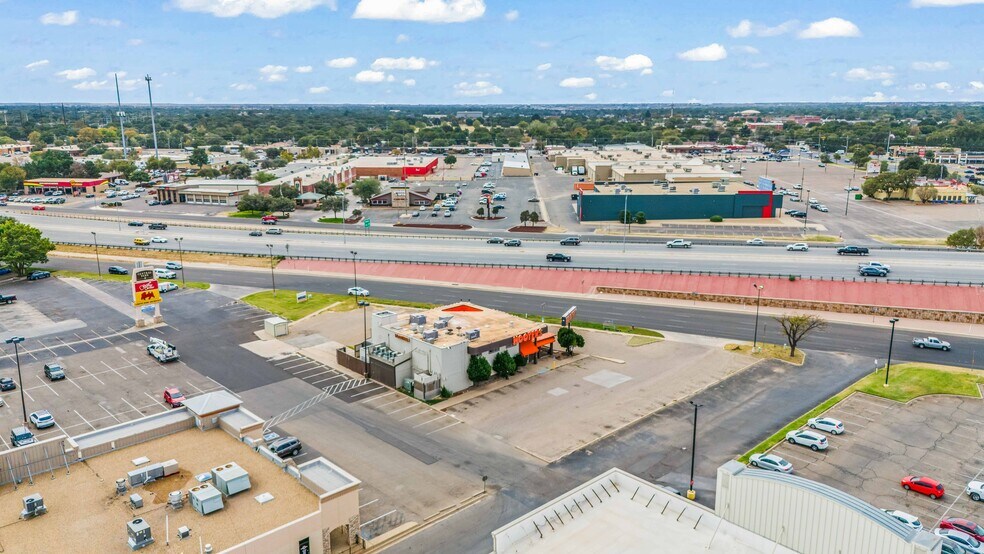 More Photos Of 4950 S Loop 289, Lubbock Restaurant For Lease