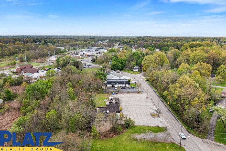 More Photos Of 169 S Four Mile Run Rd, Austintown Bar For Sale