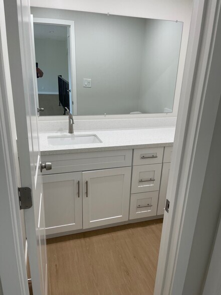 More Photos Of 924 Main St, El Segundo Apartments For Sale